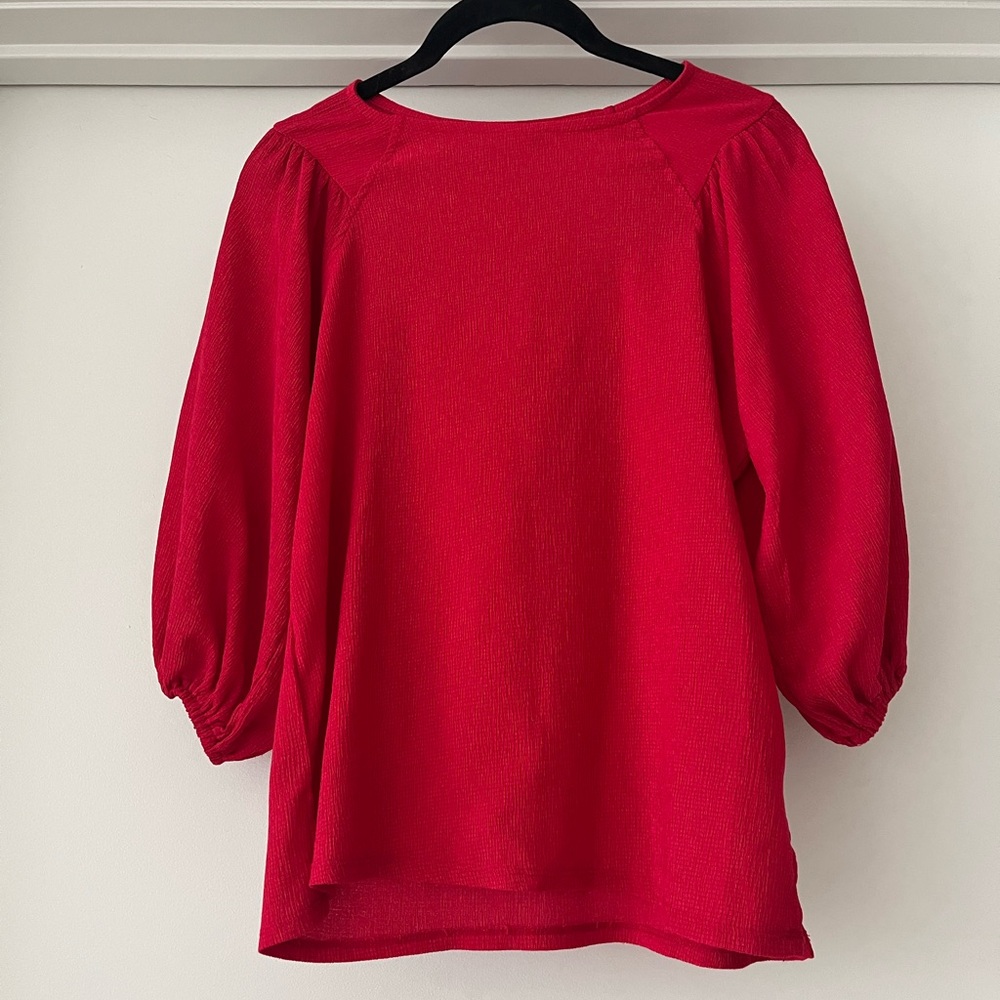 Vince Camuto | Crinkle Puff Three-Quarter Sleeve Top | Red | XXS
